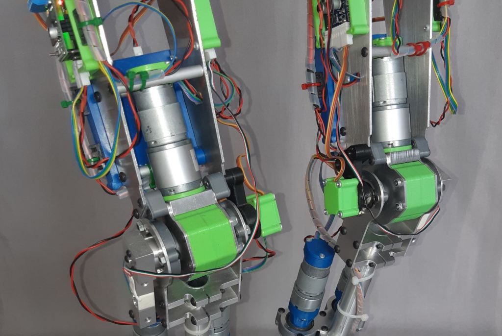 Leg_Knee_Assy_Photo_20180801